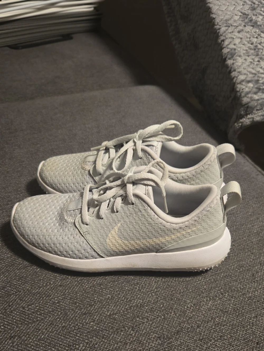 Nike Kids Light Gray Athletic Golf Shoes